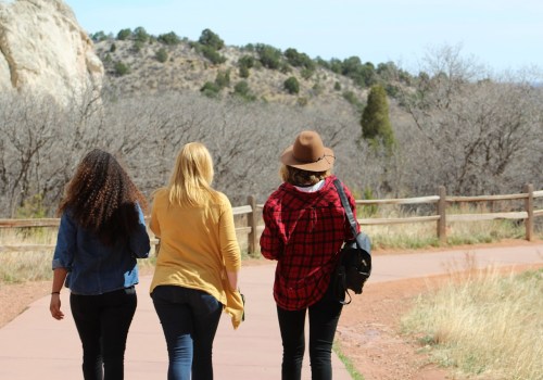 Staying Safe While Traveling: A Comprehensive Guide for Students Studying Abroad